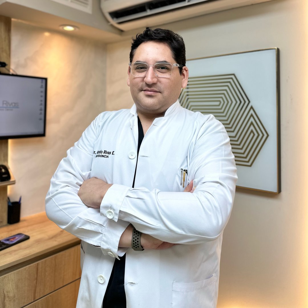 Dr. Antonio Rivas